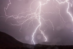 lightning-399853_640